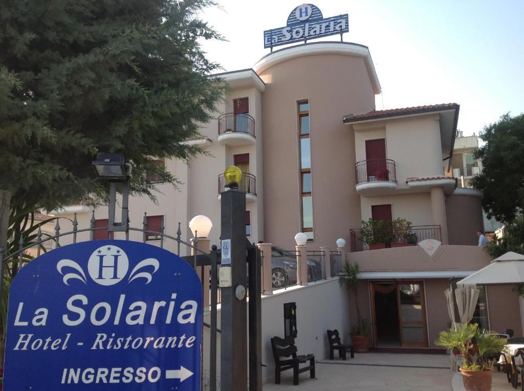 Hotel E Appartamenti La Solaria 圣乔瓦尼·罗通多 外观 照片